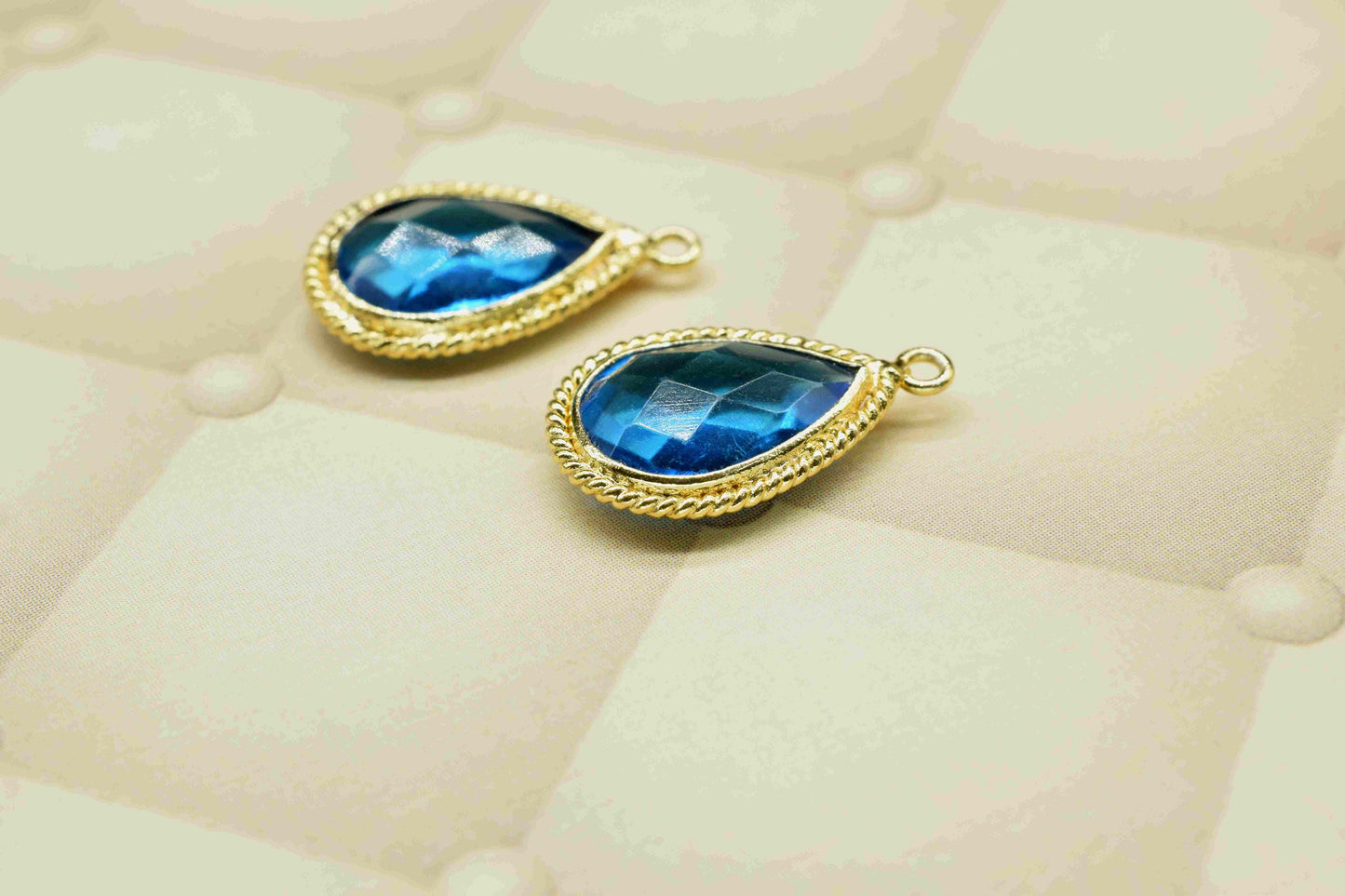 Blue Topaz Pear Shape Single Bail Connectors,Blue Topaz 9x13mm Pear Pendant,Blue Topaz Gold Plated Bezel,Jewellery Making Charms Craft,Gift
