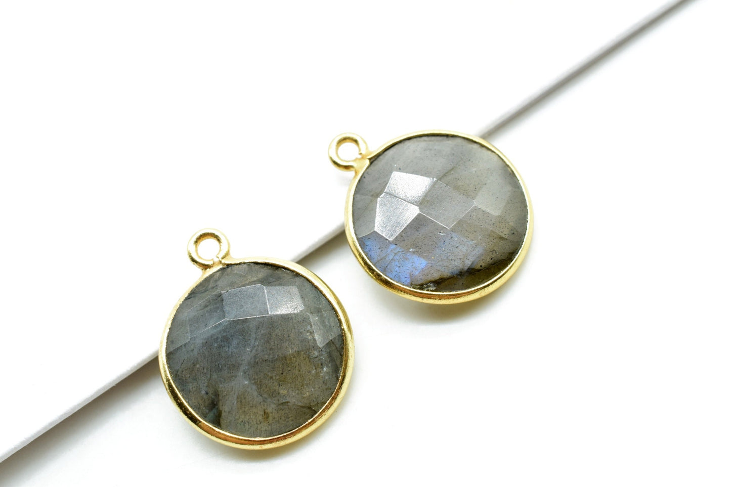 Labradorite 14mm Round Charm,Labradorite Pendant,Teardrop Pendant,Faceted Labradorite,Gemstone Charm,Gemstone Pendant,Labradorite Charms