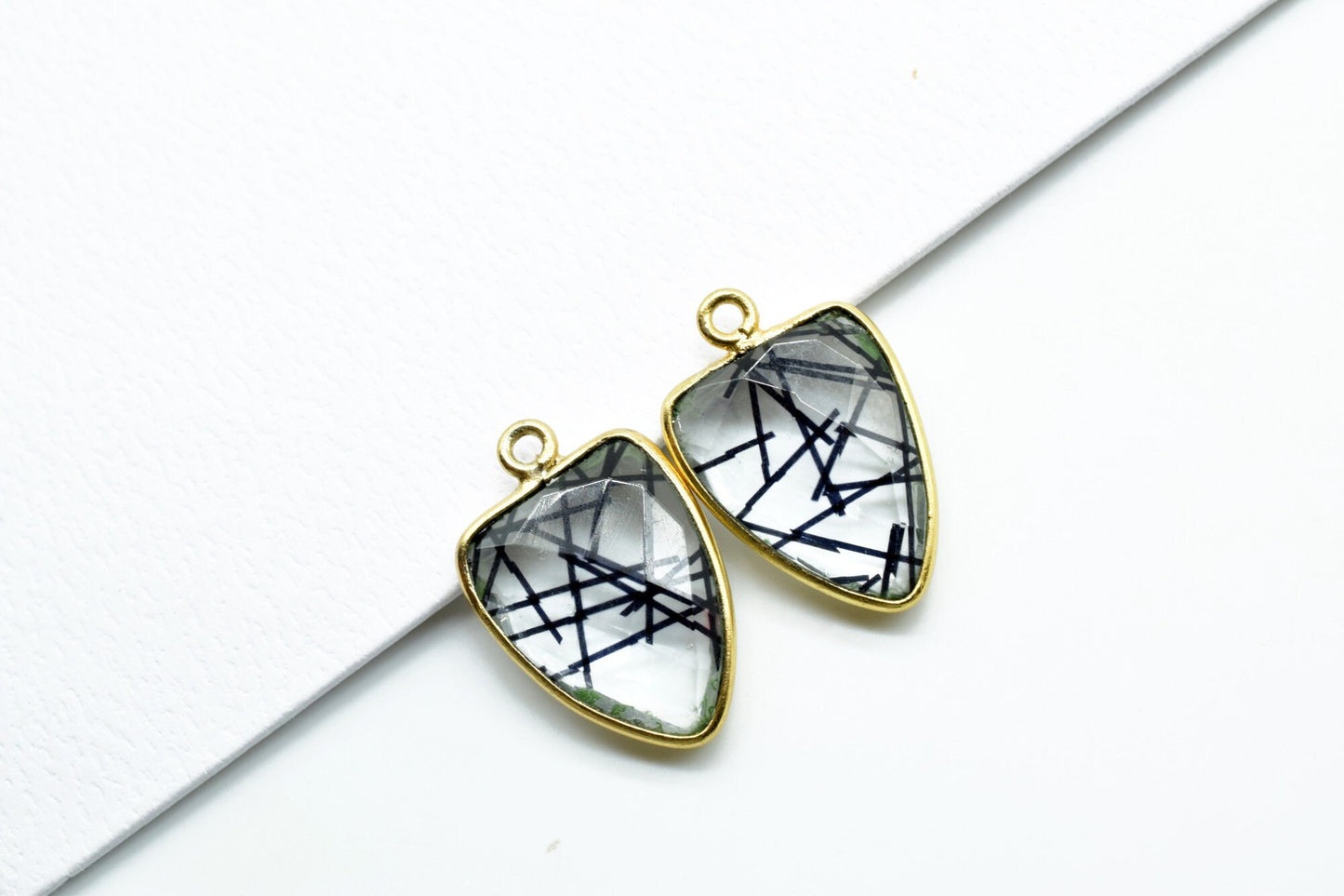 Black Rutile 12x15mm Triangle shape single bail connector,Brass Gold Plated bezel,Black Rutile Pendant,gold plated bezel,Black Rutile charms