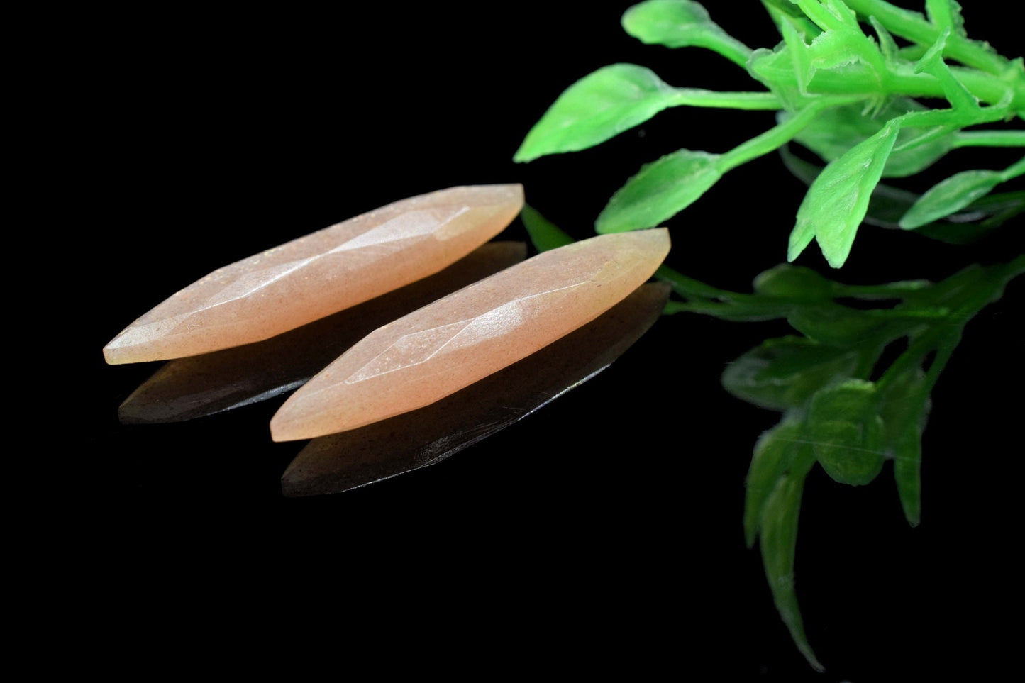 Peach Moonstone 7x34mm Faceted Marquise Briolettes,Faceted Stone Briolettes,Peach Moonstone Cut Beautiful Briolettes,Peach Moonstone Jewelry