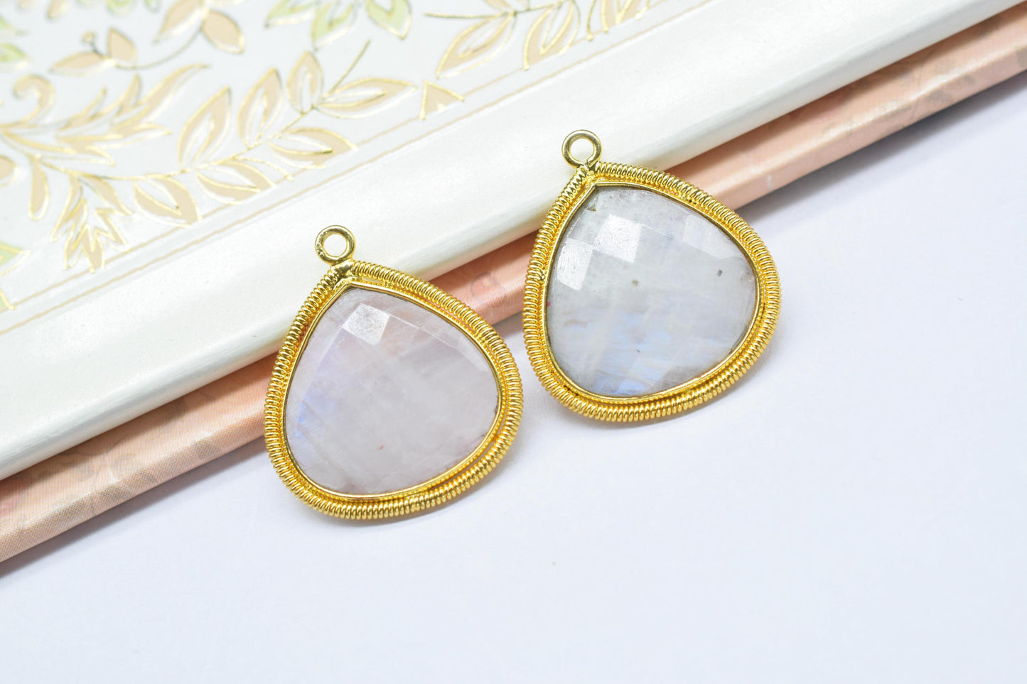 Rainbow 20mm Heart Charms,Gemstone Heart Bezel,Moonstone Jewelry,Boho Pendant connector,Single Bail Pendant,Handmade Charm,Component Pendant