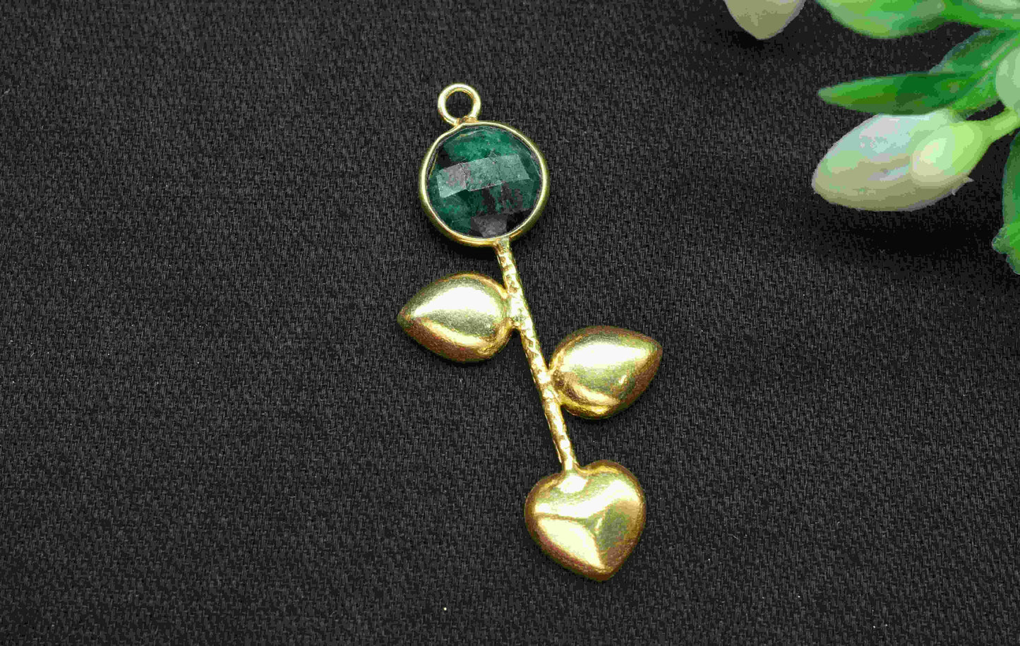 Emerald Round Shape Pendant , Emerald  Single Bail Charms  , Genuine Gemstone Charms , Gold Plated Gemstone Connectors , Summer Collection
