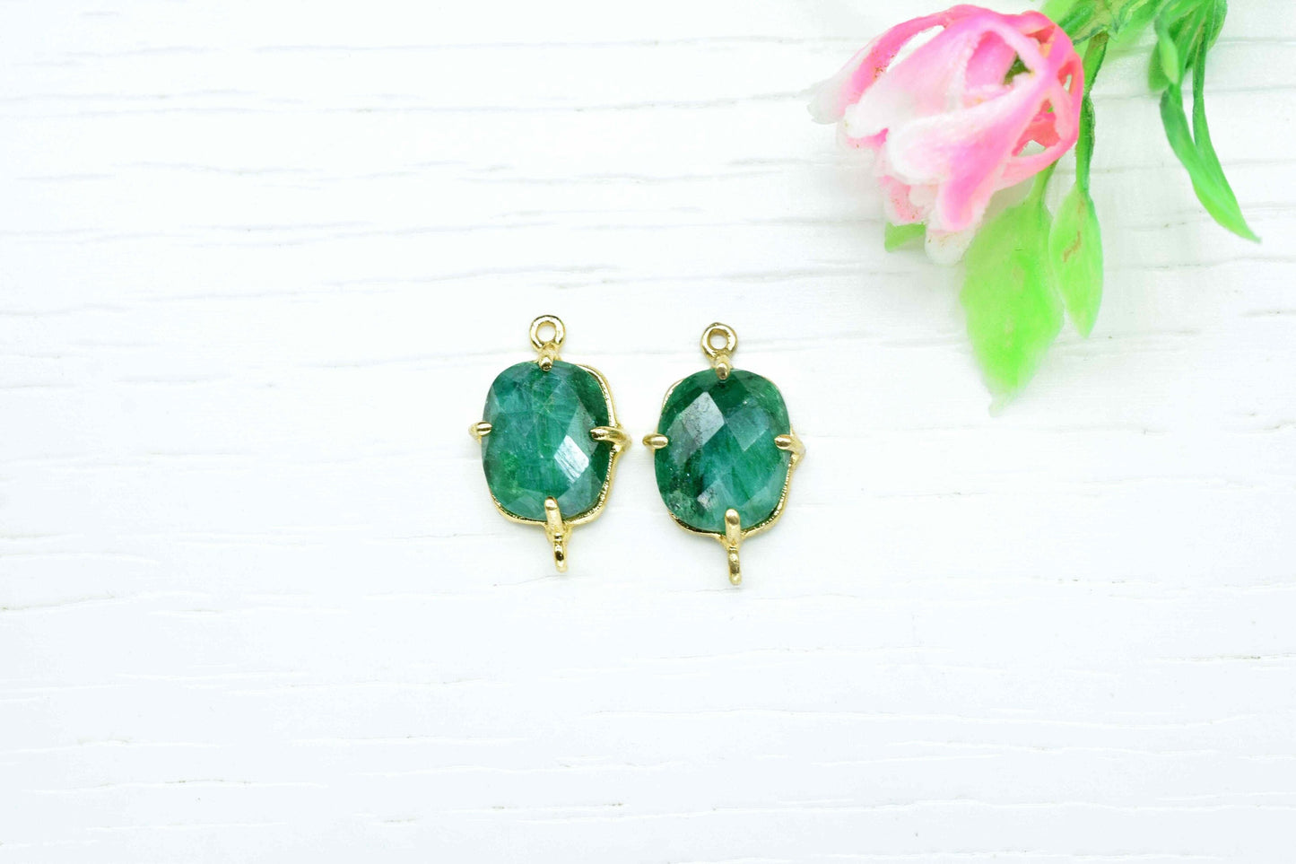 Natural Emerald Prong Connector,Handmade Gemstone Bezel,Emerald jewelry,Emerald Cushion Bezel Connector Jewelry,double bail connector,Gift