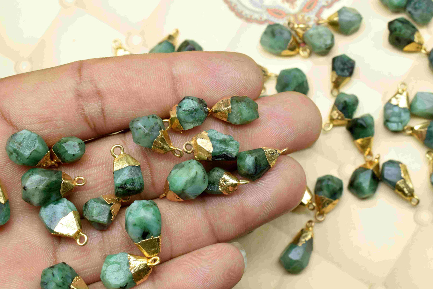 Natural Emerald Rough Pendant,Gemstone Pendant Jewelry,Emerald Rough Electroplated Birthstone Charm,Emerald Pendant Connectors Jewelry, Gift