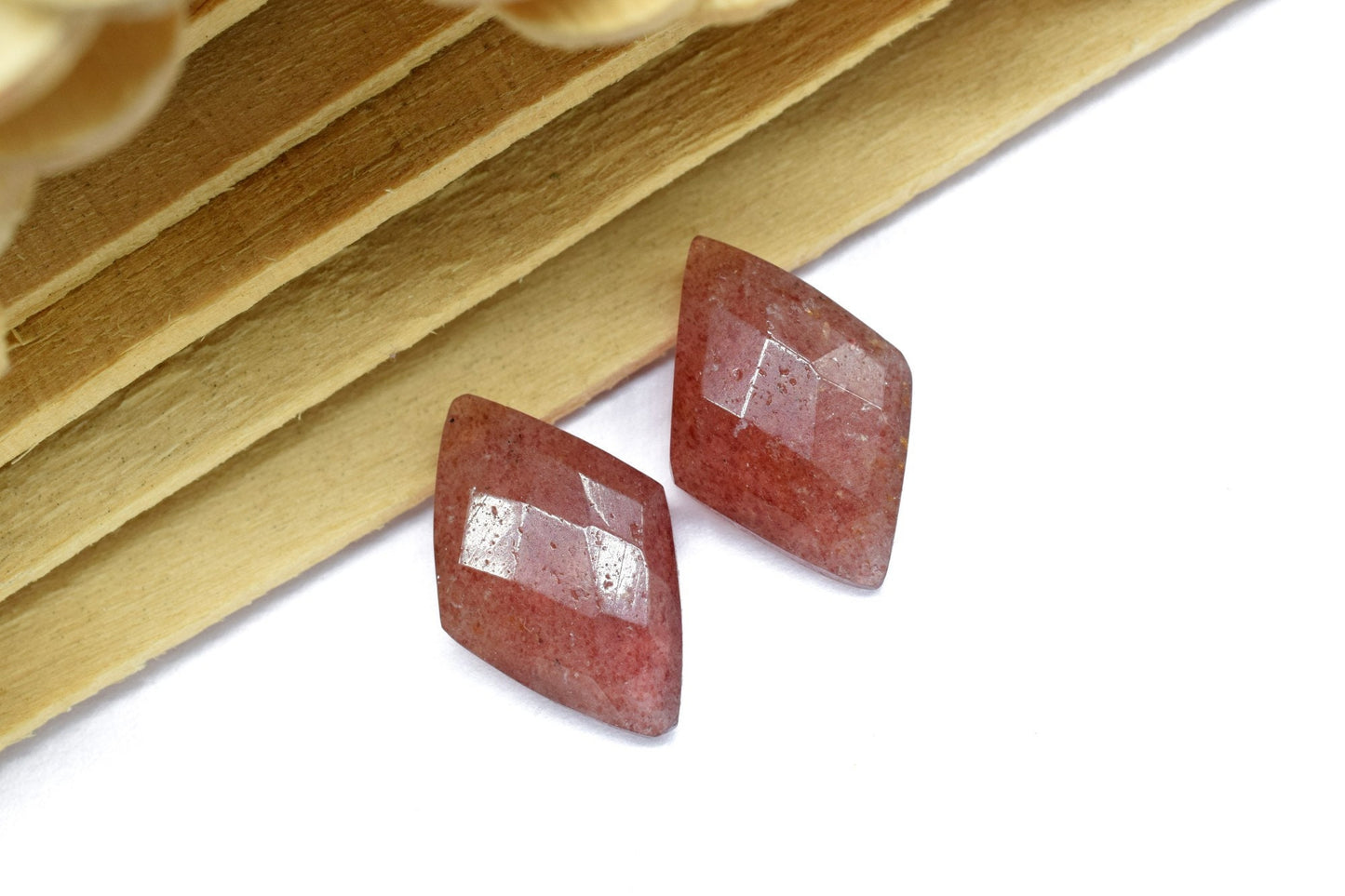 Pink Strawberry 12x18mm Faceted Diamond shape Briolettes,fancy briolettes,Pink Strawberry Briolettes,Natural Pink Strawberry Faceted stones