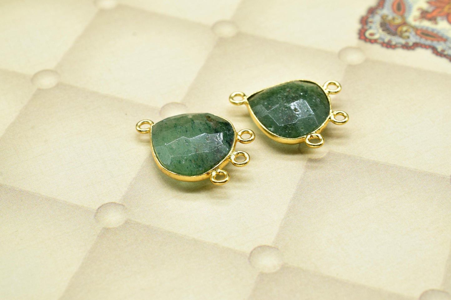 Green strawberry 14mm Heart Bezel Connector,Station Bezel Link,Green strawberry jewelry,Green Gemstone Earring,Handmade Charms Bezel Set