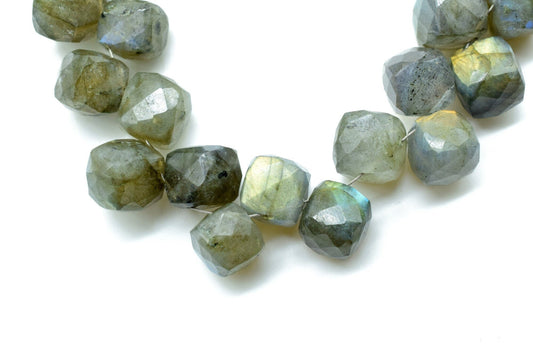 Labradorite Faceted Cube Dice Square Beads,Labradorite 3D Faceted Cubes,Labradorite Box Shape Beads,Labradorite Briolettes,8-9mm Cube Beads