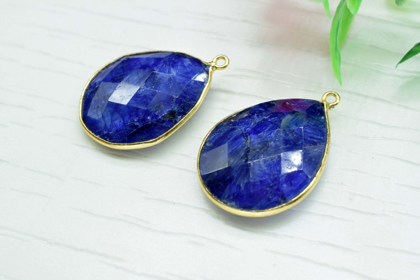 Blue Sapphire 18x23mm Pear shape Single bail connectors,Sapphire Gold plated bezel,Sapphire Briolettes,Sapphire Connector,Sapphire earrings