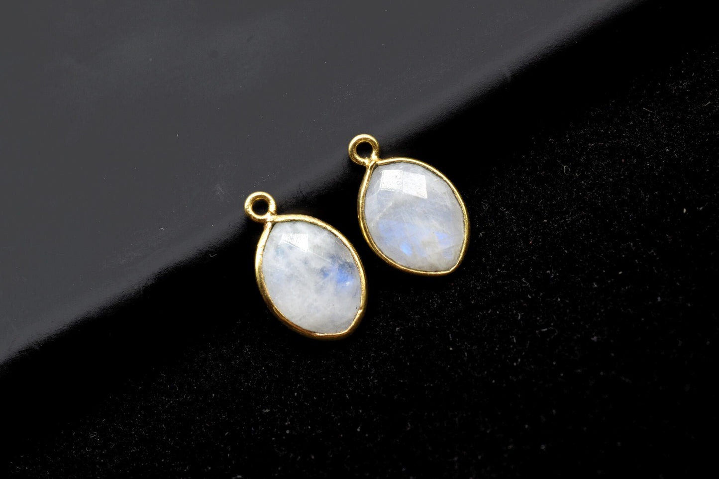 Moonstone 10x13mm Eye shape single loop connectors,Moonstone Pendants,White Rainbow bezel links,Gemstone fancy shape Charms,Minimal Stones