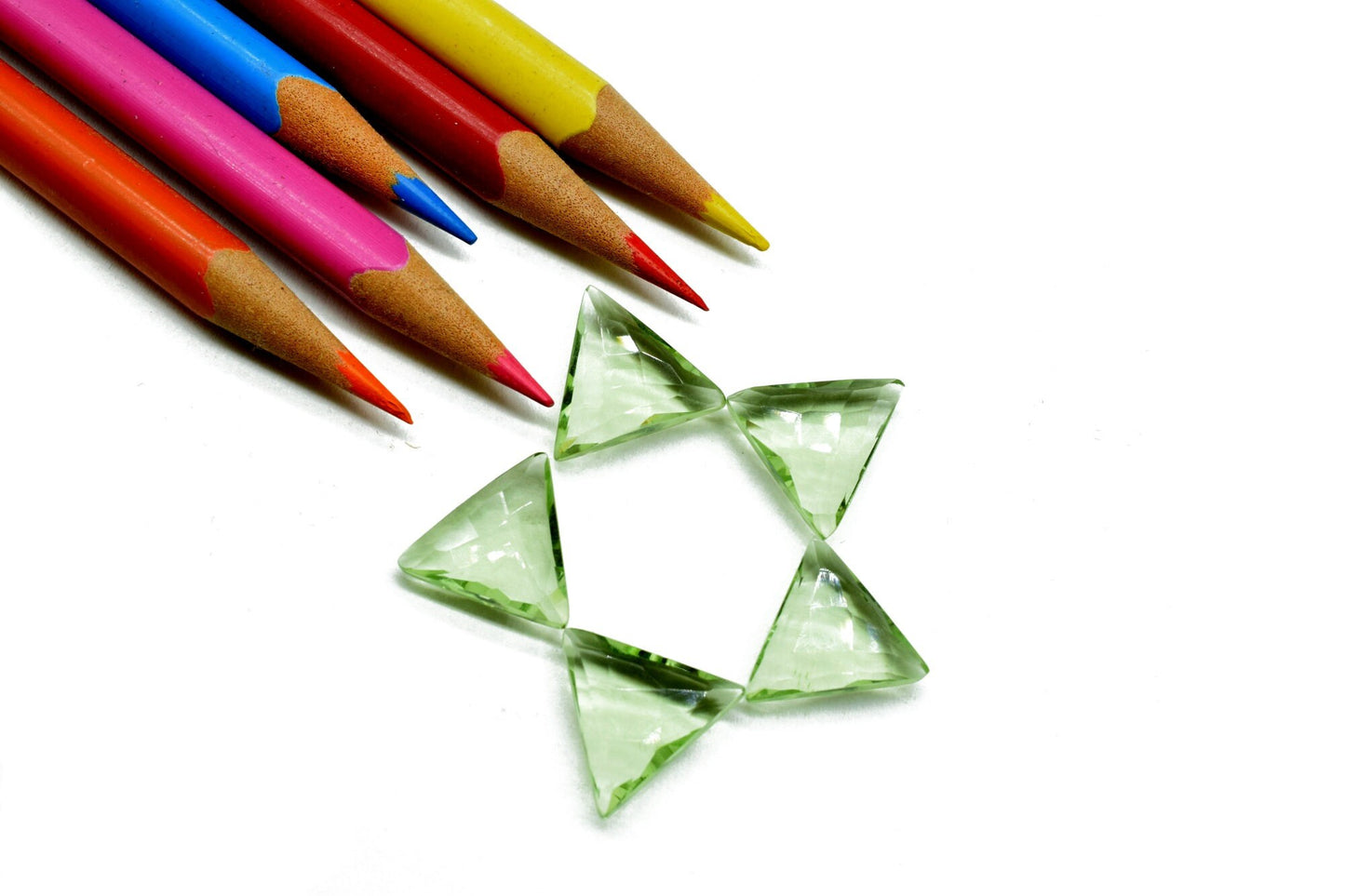 Prehnite Trillion shape Briolettes,Prehnite briolettes,Prehnite Briolettes strand,Prehnite 14mm briolettes beads,Prehnite faceted beads,gift