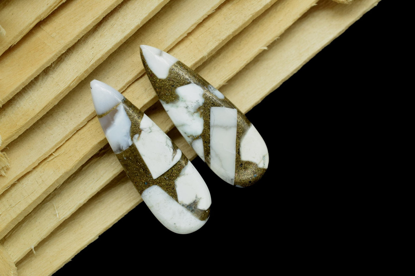 Copper Turquoise 10x30mm teardrop briolettes,Copper Turquoise Briolettes,Teardrop Briolettes,Copper Turquoise Briolette,Fancy Turquoise