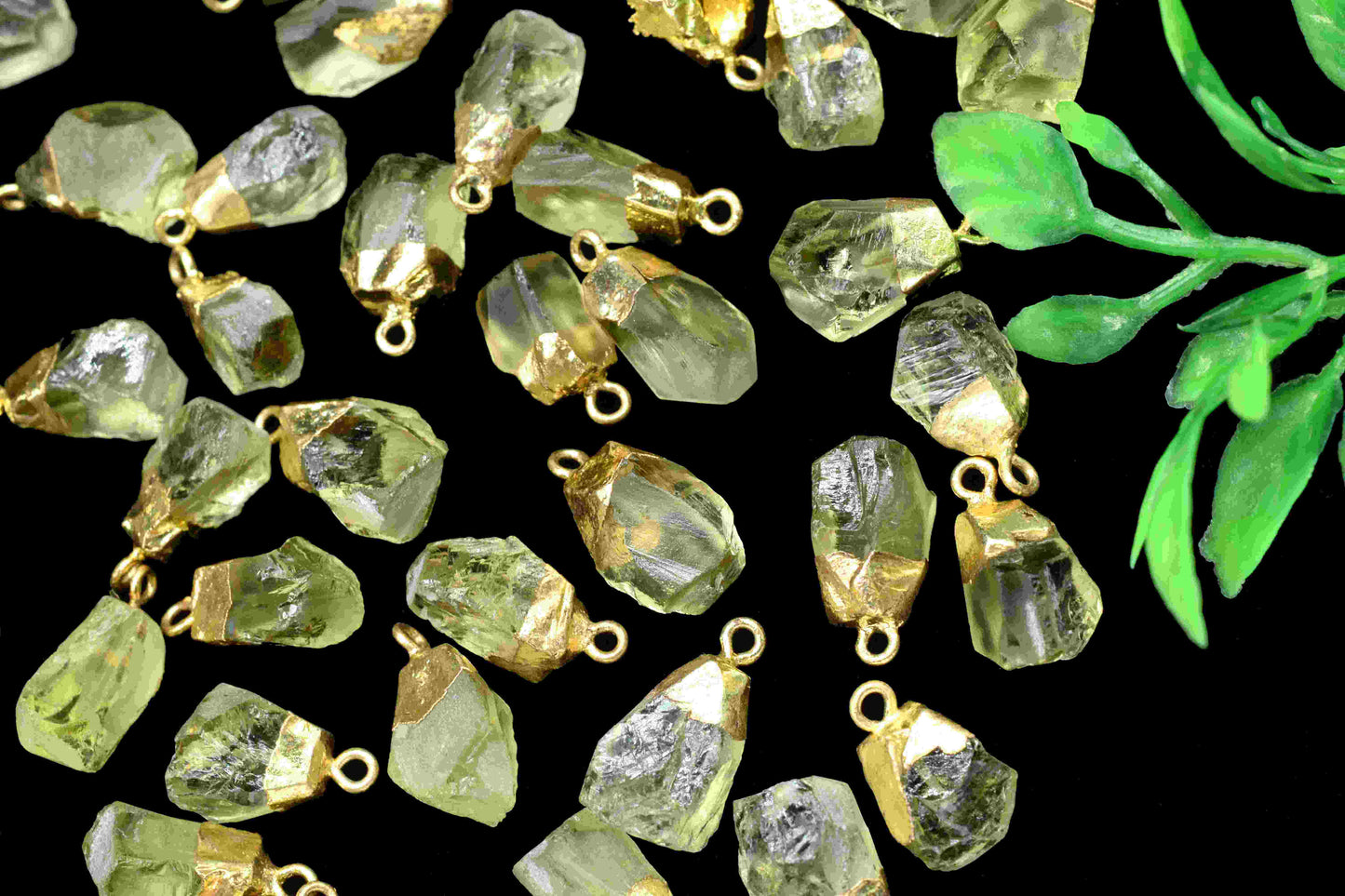 Natural Lemon Quartz Pendants,Yellow Gemstone Gold Plated Pendant,Raw Lemon Quartz necklace,Loose Rough Stone Pendant,Lemon Quartz Raw Stone