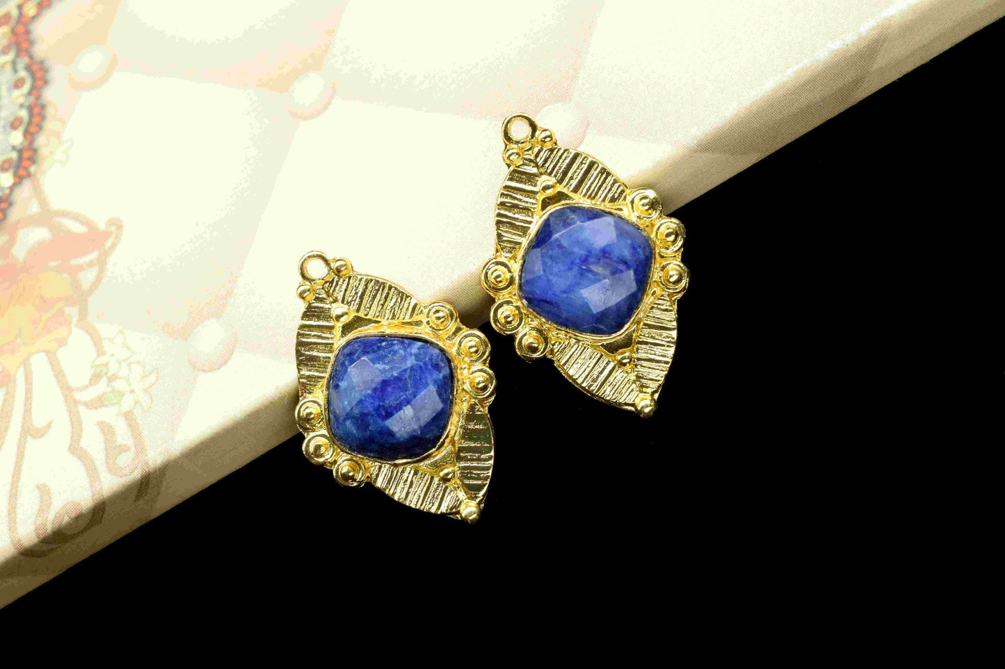 Blue Sapphire 10mm Cushion Shape Connector,Pendant Findings,Blue Sapphire post stud,Gold Plated Earring Connector,Blue Sapphire Stud Jewelry