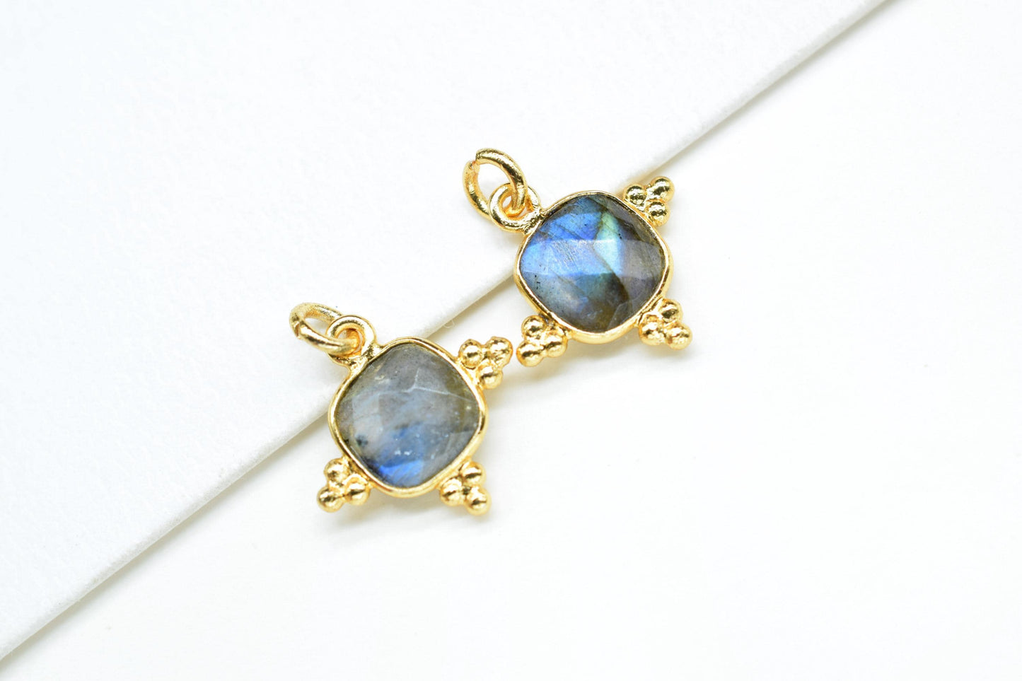 Labradorite  8mm Cushion Bezel charm/Station Bezel Link Supplies/Labradorite Jewelry Making/Square Pendant/Gemstone Connector Pendant,Gift