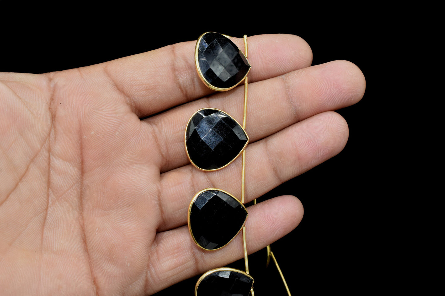 Black Onyx 20mm heart shape charm ,Gemstone bezel strand,gemstone Charm,Faceted Gemstone JewelryMaking Component,Onyx bezels