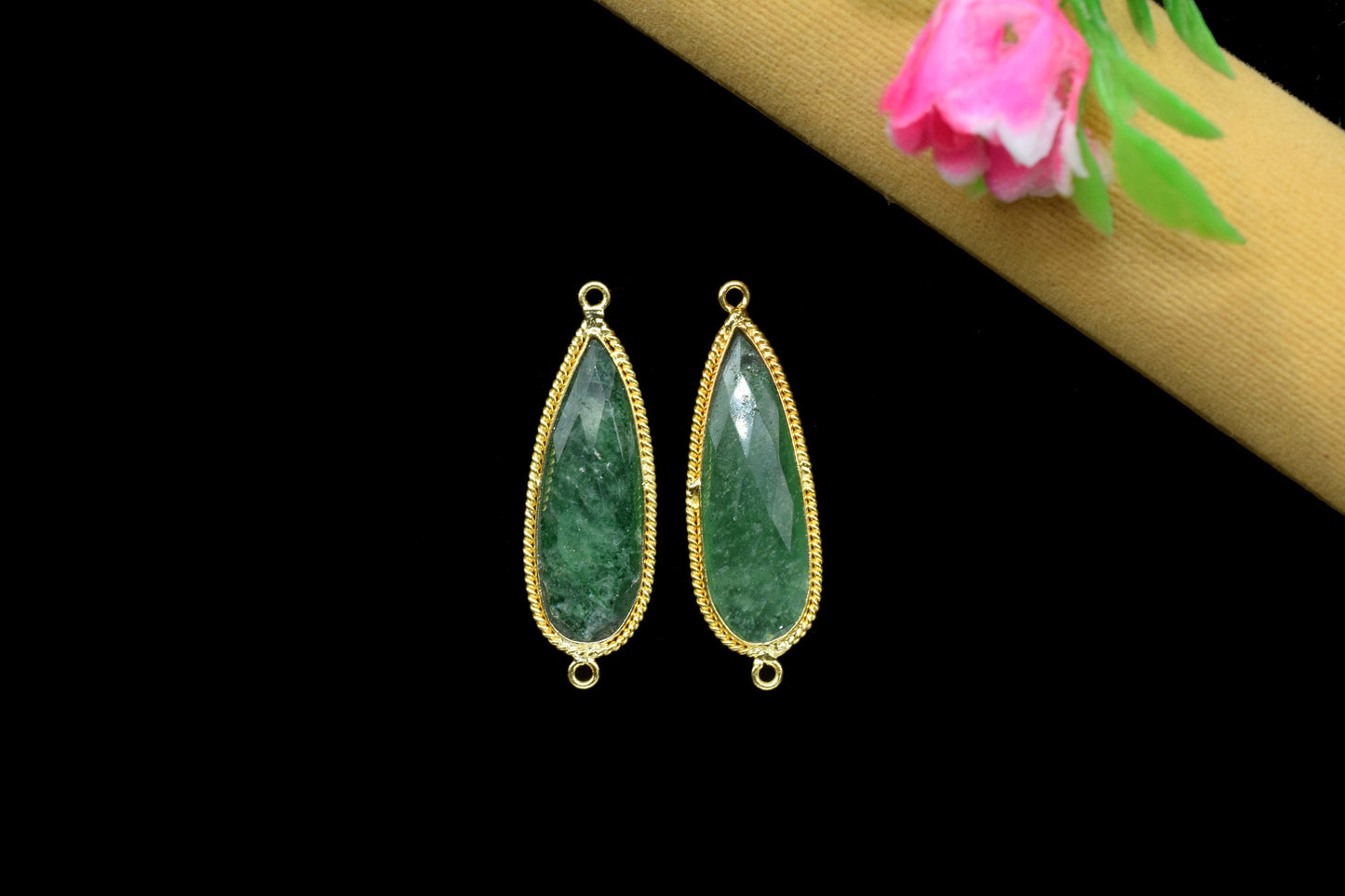 Green Strawberry 10x30mm pear shape Pendant,Strawberry Faceted Charms Connector Jewelry,Green Strawberry Gold Plated Double Bail bezels,Gift