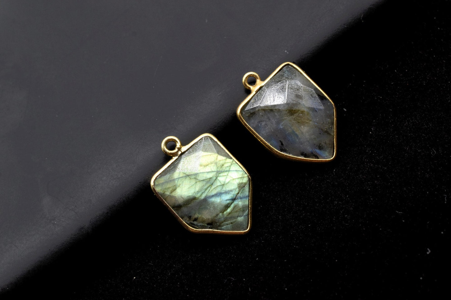 Labradorite 13x17mm Bezel charm,Labradorite fancy pendant,Labradorite Gold Plated bezel,jewelry making charms crafts,December Birthstone,