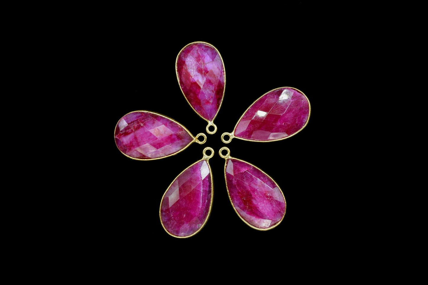 Ruby 12x20mm Pear shape charm,Ruby Pear Shape Bezel ConnectorGold Plated,Ruby Connector,Single Bail Connector,Jewelry Supply,Bezel Set Charm