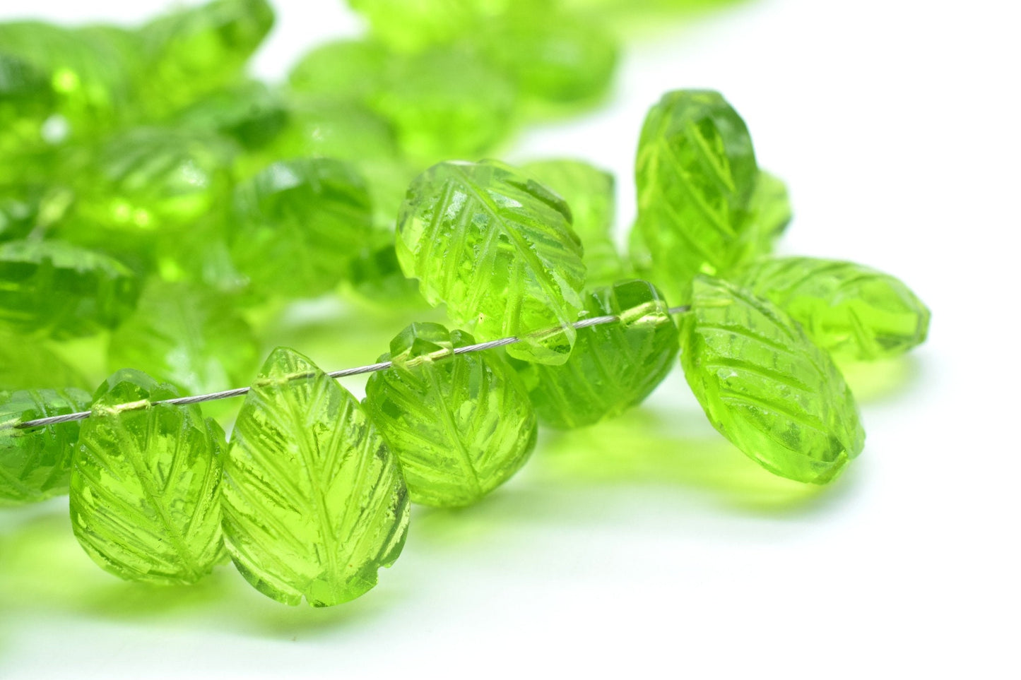 Peridot Leaf Carving Beads,9x13mm Pear Shape Carved Briolettes,Peridot Fancy Pear Briolettes,Carved Leaf Beads,hand carving leaf beads,beads