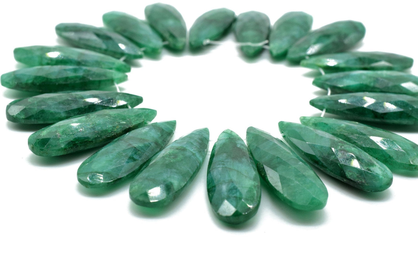 Emerald Long drop 10x30mm Briolettes,Emerald T drilled Briolette,Emerald Tear Drop Briolettes,jewelry supplies,Top Quality Briolette,Jewelry