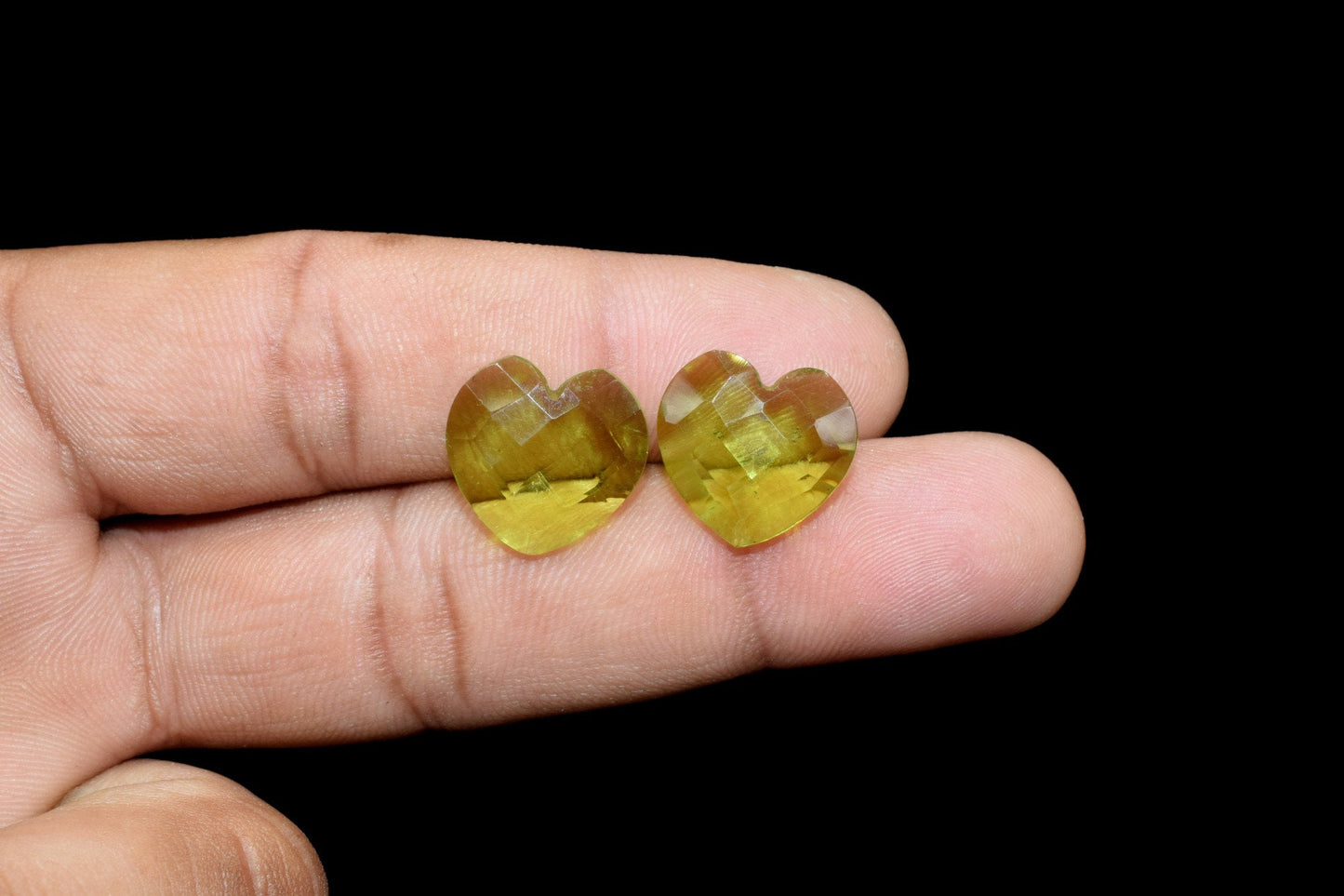 Peridot 14mm carved Briolettes,Peridot Quartz Faceted Heart Shape Beads,AAA Grade Quality Peridot Briolettes Beads,calibrated peridot stones