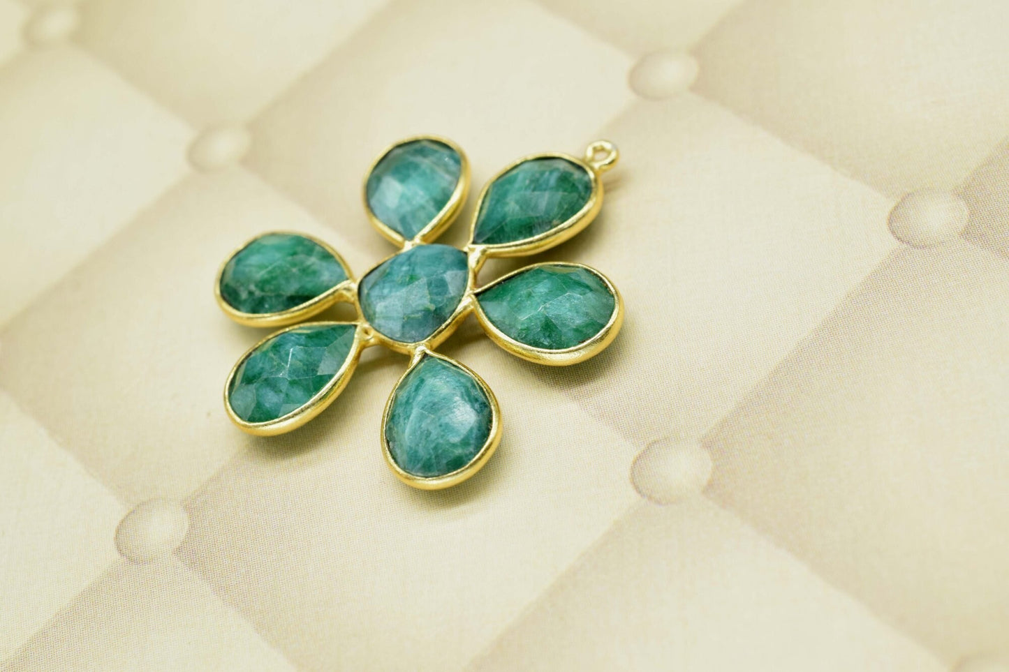 Emerald pendant,May birthstone pendant,Handmade Jewelry Gift,Yellow Gold Handmade Natural Green Gemstone Pendant,single loop,floral,multi