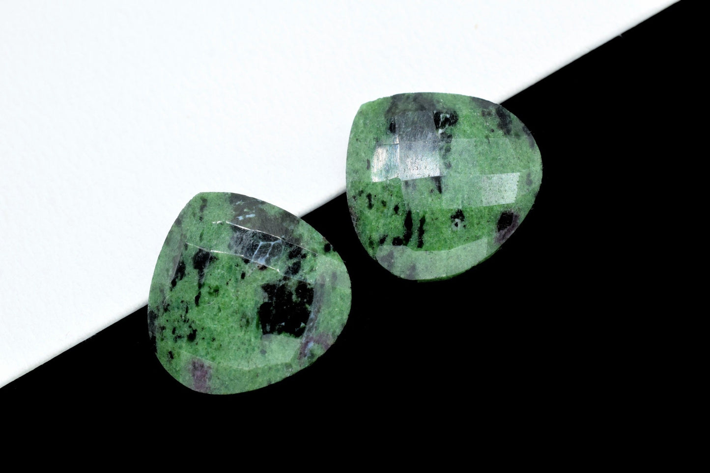 Natural Ruby Zoisite Faceted Heart Shape Beads,Wholesale Ruby Zoisite Gemstone Beads, Ruby Gemstone Beads,20mm Heart Shape Briolettes Beads