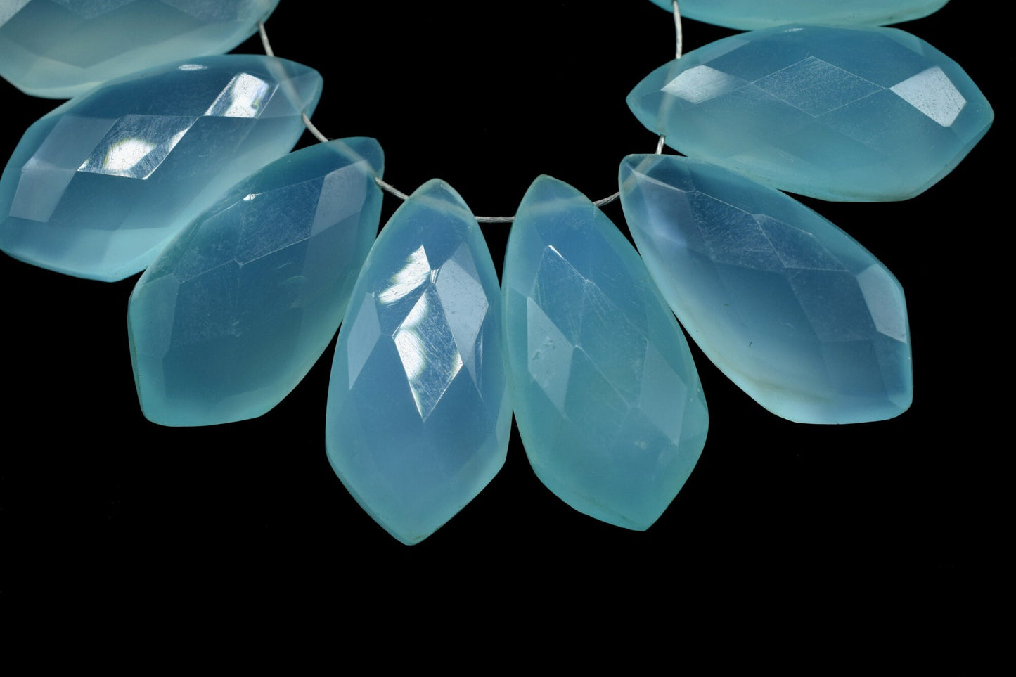 Peru Chalcedony 10x20mm Tie Shape Briolettes,Peru Chalcedony Pear Shape Beads,fancy shape Briolette,Peru chalcedony beads,jewelry Beads