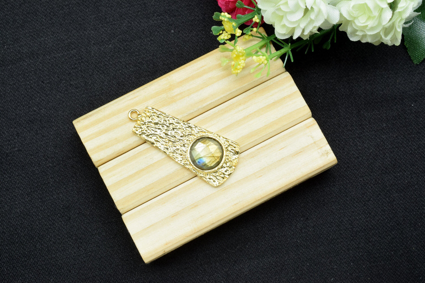 Labradorite Pendant , Labradorite Gemstone Handmade Pendant , Single Bail Charms , Gold Plated Connectors , Gemstone Connector Charm