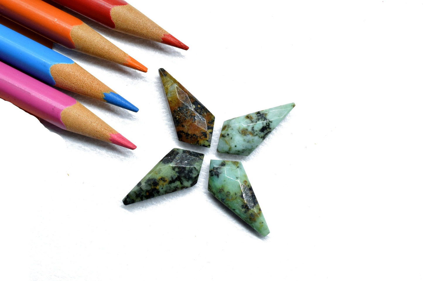 Ruby Zoisite 10x20mm Tie Shape Briolettes ,Fancy Shape beads,Jewelry Making Supply,jewelry Findings item,Zoisite Beads,Gemstone briolettes