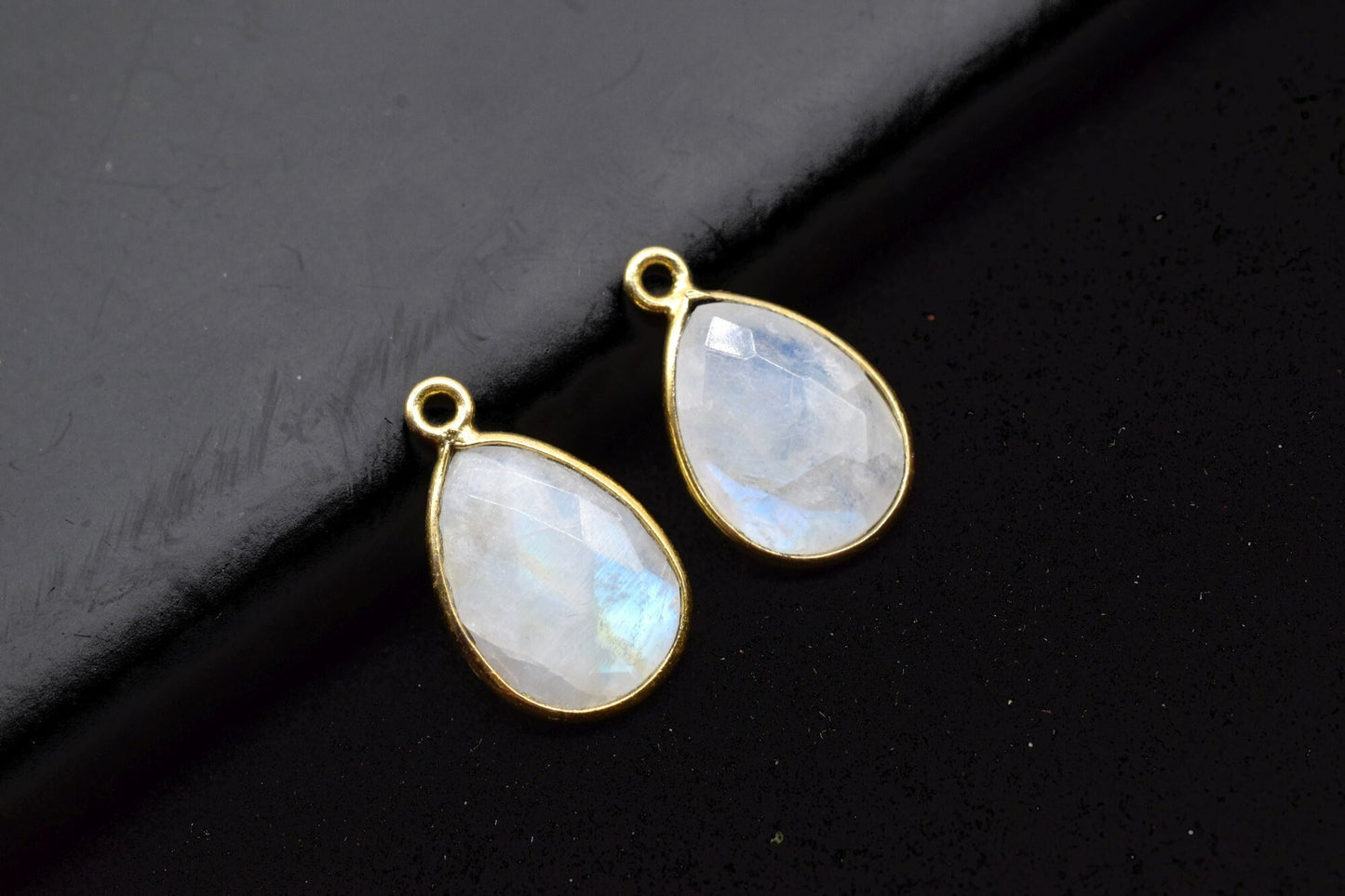 Moonstone 10x14mm Bezel charm,Moonstone Teardrop pendant,Moonstone Gold Plated bezel,jewelry making charms crafts,Moonstone single bail pcs