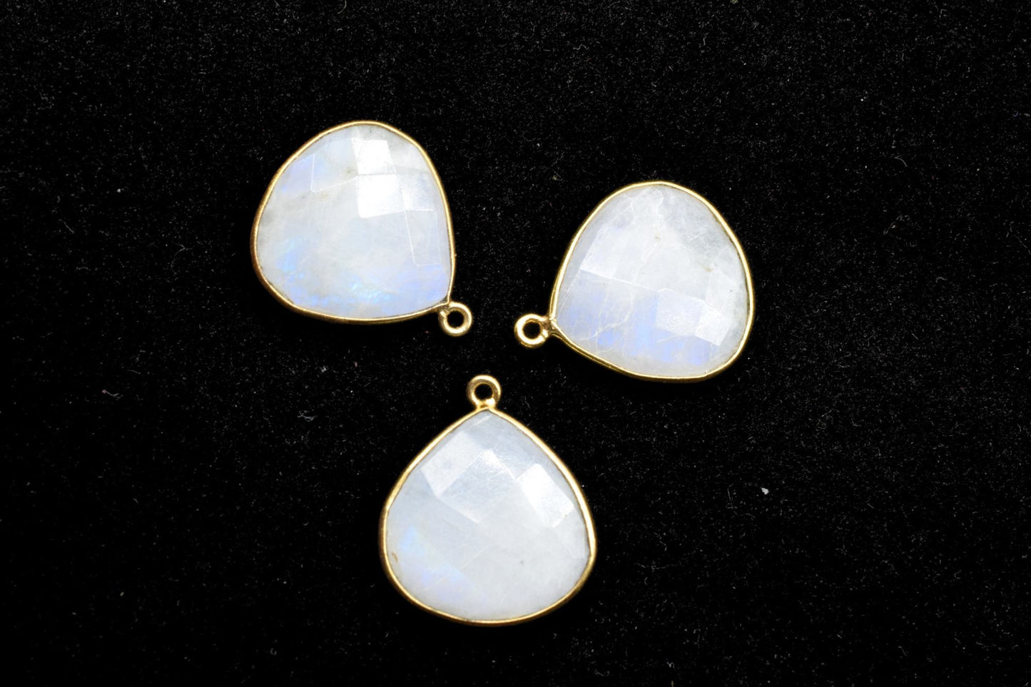 Moonstone 20mm Heart Shape Charm,Rainbow Moonstone,Bezel Heart Shape Connector,Moonstone Heart Pendant 24k Gold Plated, Single flat Bail 1pc