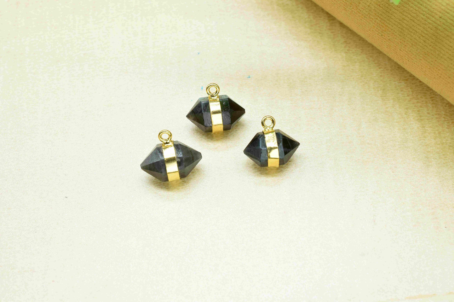 Labradorite 8x14mm Point Pendant,Labradorite Bullet Pendant Jewelry,Labradorite Gemstone Single Bail Pendant with Electroplated Gold Band