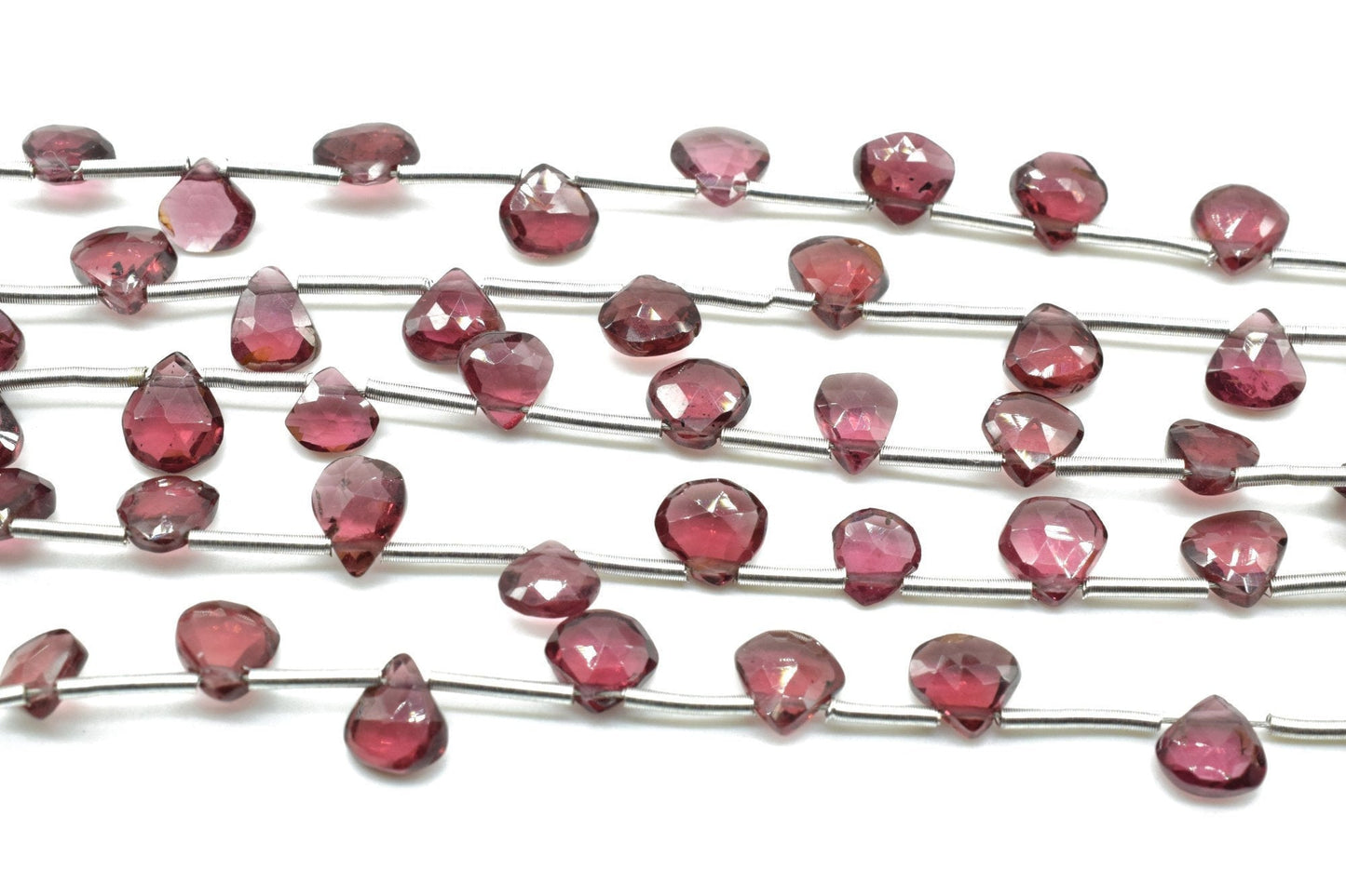 Garnet Heart Shape 6mm briolettes,Vertical Top Drilled briolettes,Faceted Heart shape Briolettes,Garnet Briolettes,Garnet beads,Red Briolett