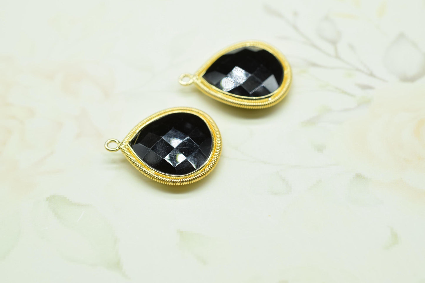 Black Onyx 20mm Heart Beads Charms,Gemstone Heart Bezel,Boho Pendant connectors,Single Bail Pendant,Handmade Bezel Charms,Necklace Pendant