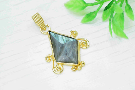 Labradorite Gemstone Pendant,15x25mm Tie Shape Gemstone Pendant,Gold Plated Gemstone Jewellery,Labradorite Pendant,Gemstone Tie Pendant,Gift