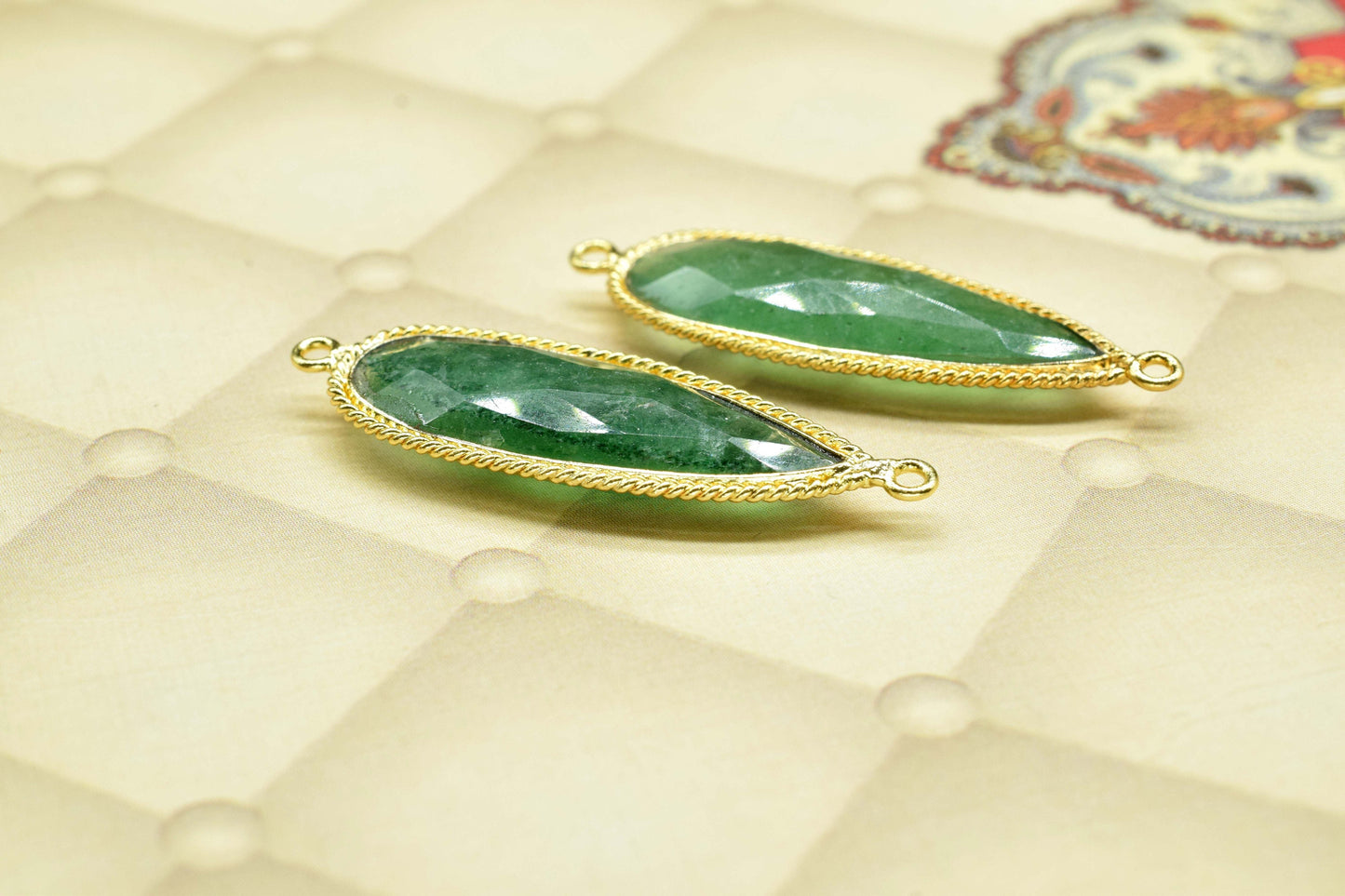 Green Strawberry 10x30mm pear shape Pendant,Strawberry Faceted Charms Connector Jewelry,Green Strawberry Gold Plated Double Bail bezels,Gift