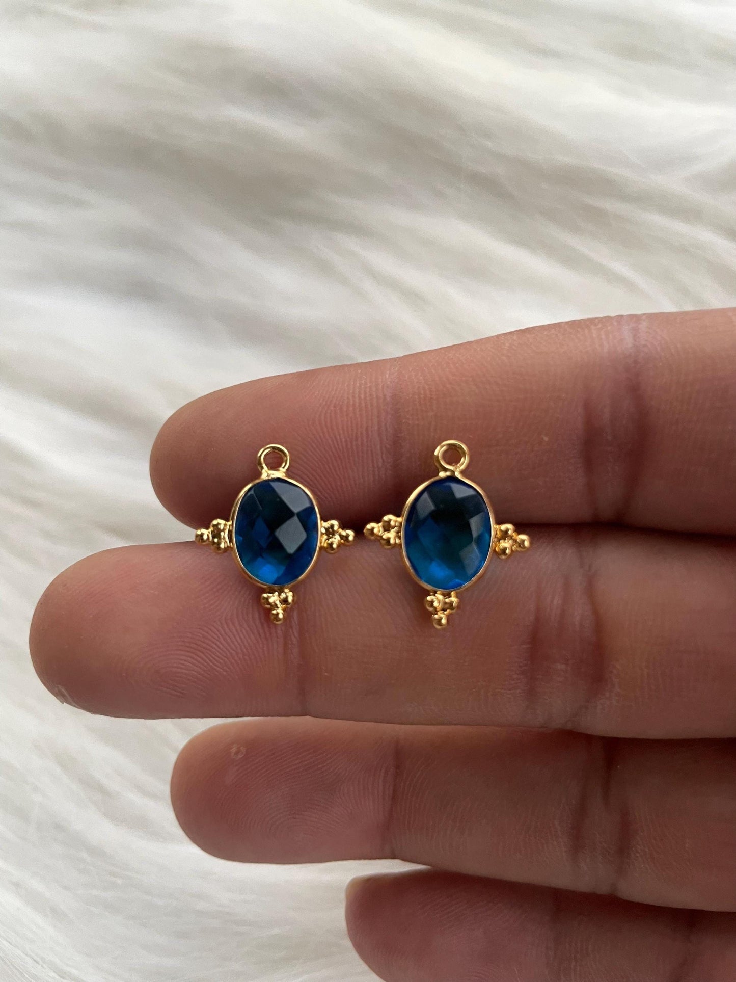Blue Topaz Quartz 8x10mm oval Shape Pendant Jewelry,blue Topaz Gold Plated Single Bail Connector jewelry,Topaz Gemstone Teardrop Charms