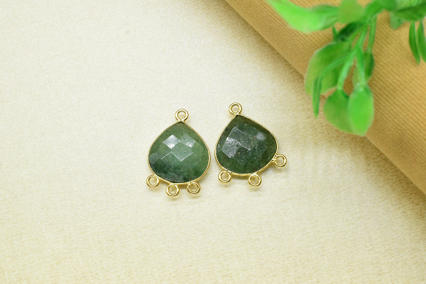 Green strawberry 14mm Heart Bezel Connector,Station Bezel Link,Green strawberry jewelry,Green Gemstone Earring,Handmade Charms Bezel Set