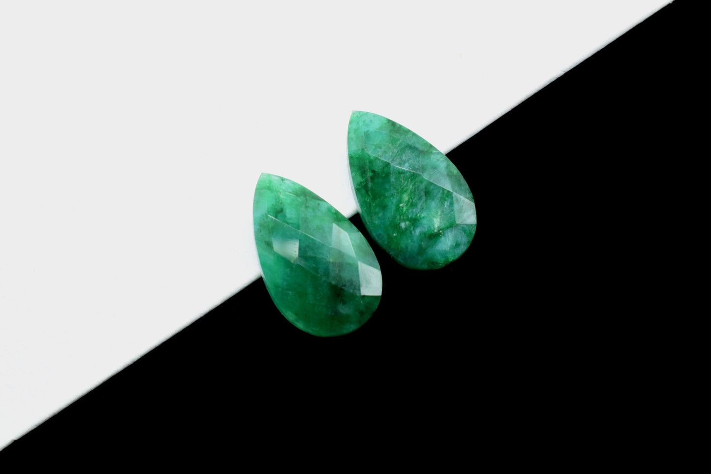 Natural Emerald Faceted Pear Shape briolettes,12x20mm Teardrop Beads,Emerald briolettes,Precious Gemstone briolettes,Emerald Pear Beads