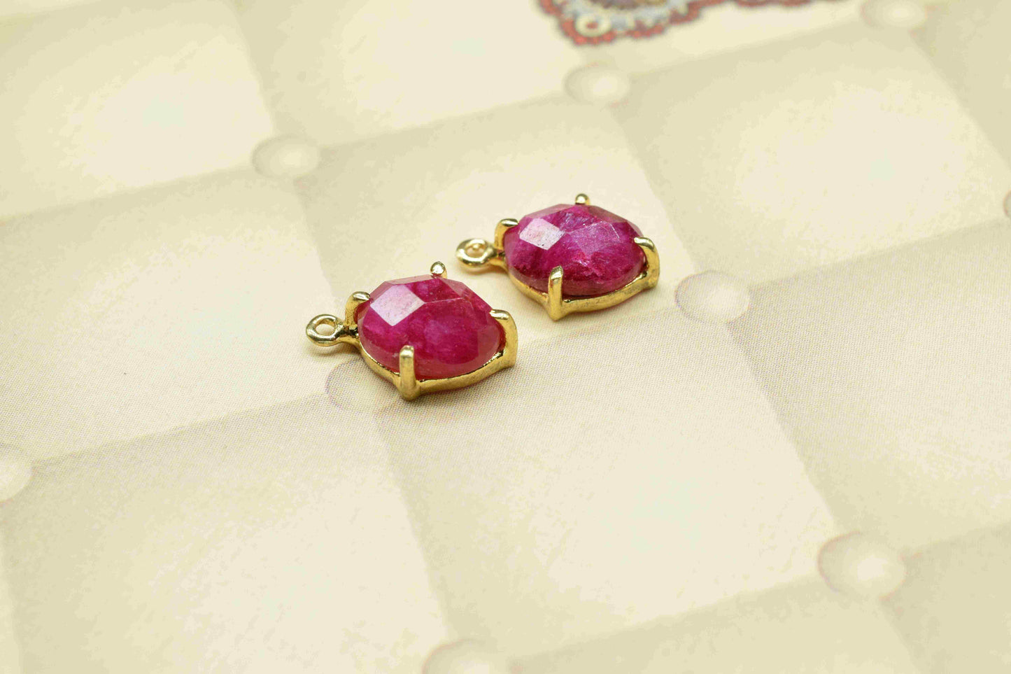 Natural Ruby Prong 8x10mm Oval Shape Pendant,Prong Set Bezel Pendant Jewelry,Ruby Single bail connector,Ruby Gemstone Bezel jewelry making