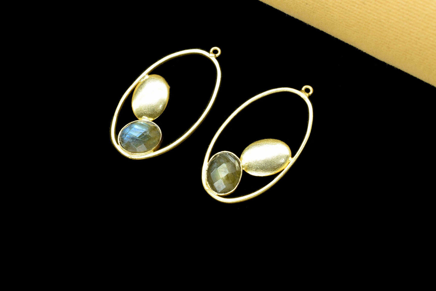 Labradorite Gemstone Component Oval Shape Single Bail Charm,Labradorite Connector Pendant,Finding Gold Plated Connectors,Labradorite Jewelry