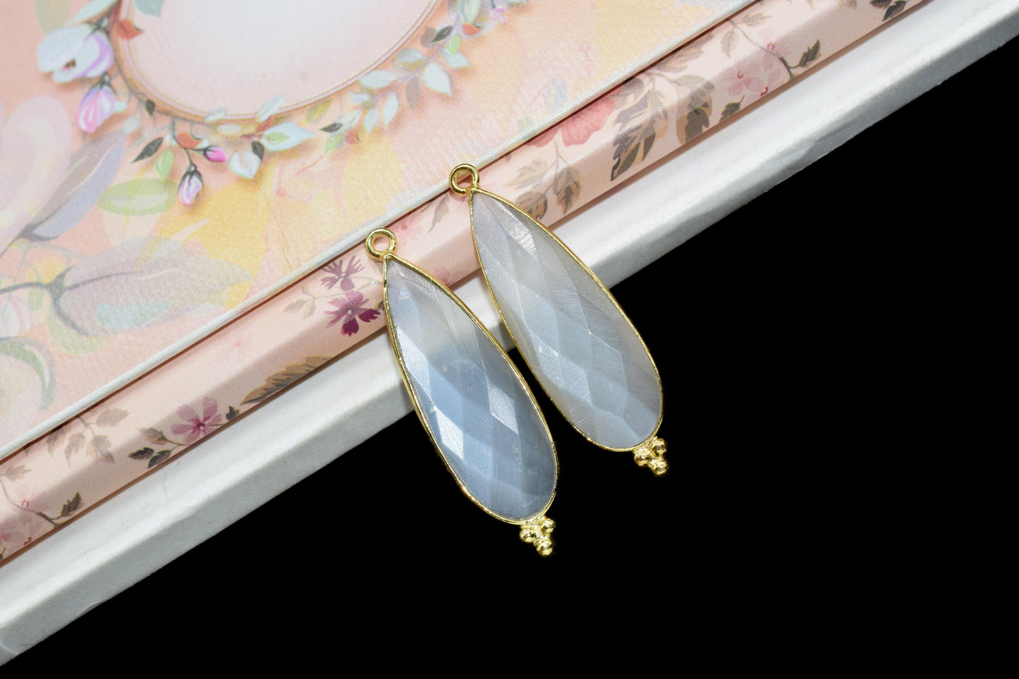 Grey Moonstone 10x30mm Bezel charms,Grey Moonstone Pendant,Station Bezel Link Supplies,Connector Pendant,Gemstone Teardrops,Jewelry making