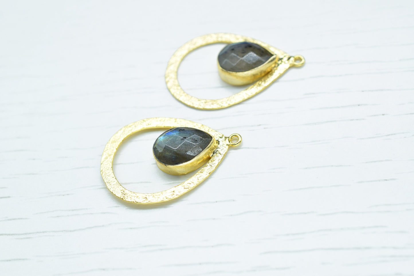 Labradorite Gemstone Pendant/Pear Shape Pendant/Bezel Pendant/Jewelry making Stone/Gold Plated Jewelry/Connector Jewelry/Handmade/Gift