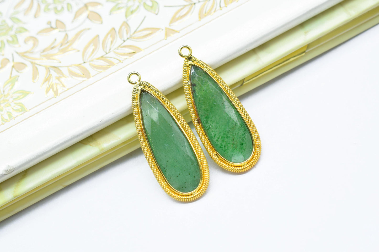 Green Strawberry 10x30mm Charms,Gemstone Bezel connector,Single Bail Pendant CharmHandmade Component pendant,Teardrop Charms connector,gift