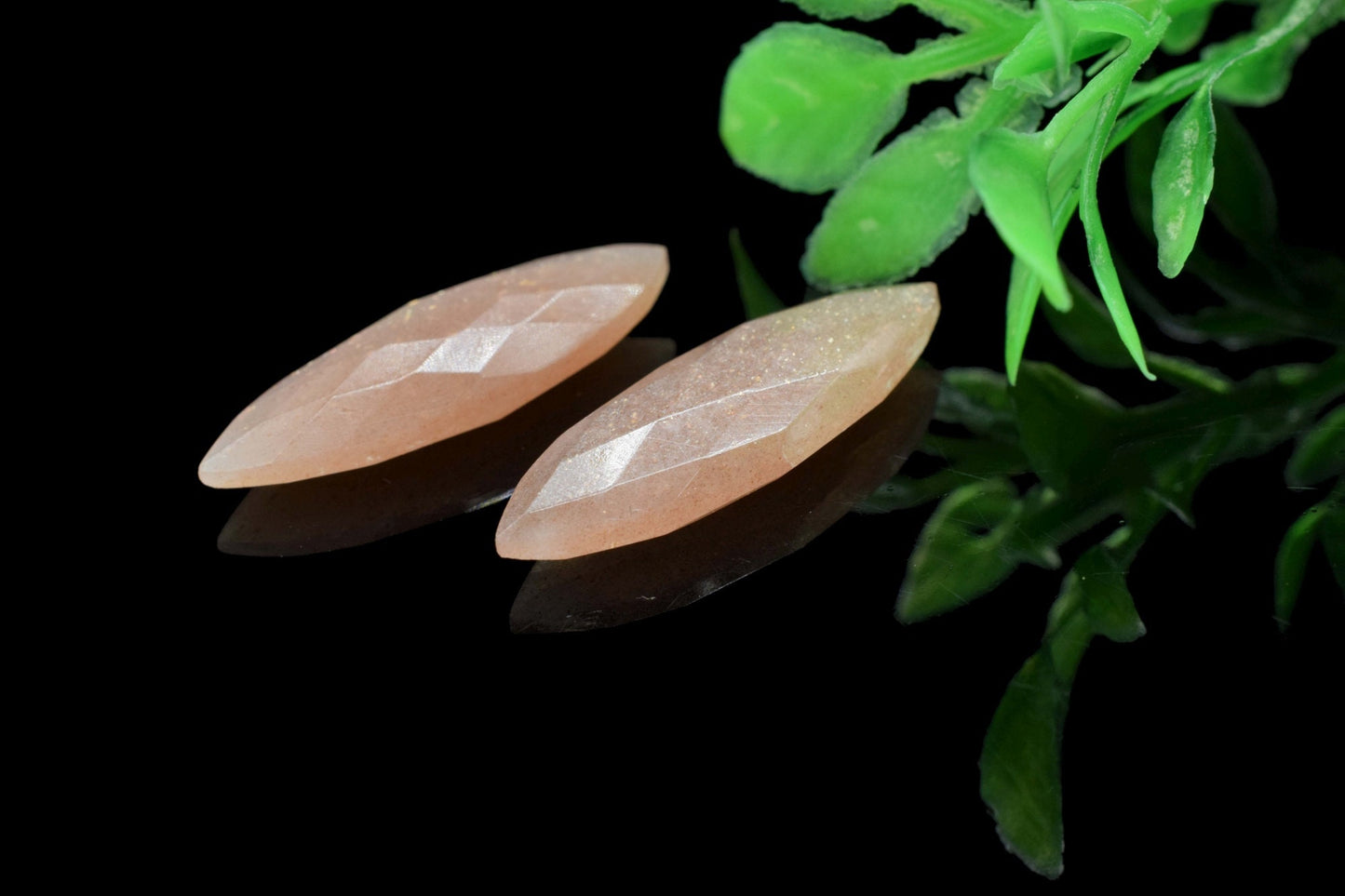 Peach Moonstone 10x30mm Faceted Marquise Briolettes, Moonstone Faceted Briolette, Peach Moonstone Marquise Briolette,Faceted stone Briolette