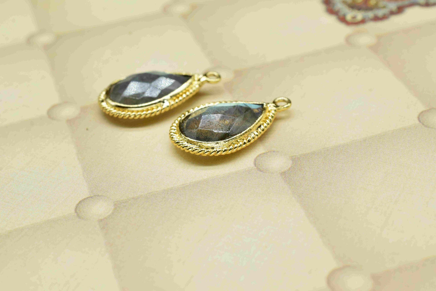 Labradorite Pear Single Bail's Connectors,Labradorite 9x13mm Gold Plated Bezels,Labradorite Gold Pendant Charms,Jewelry Making Charms Crafts