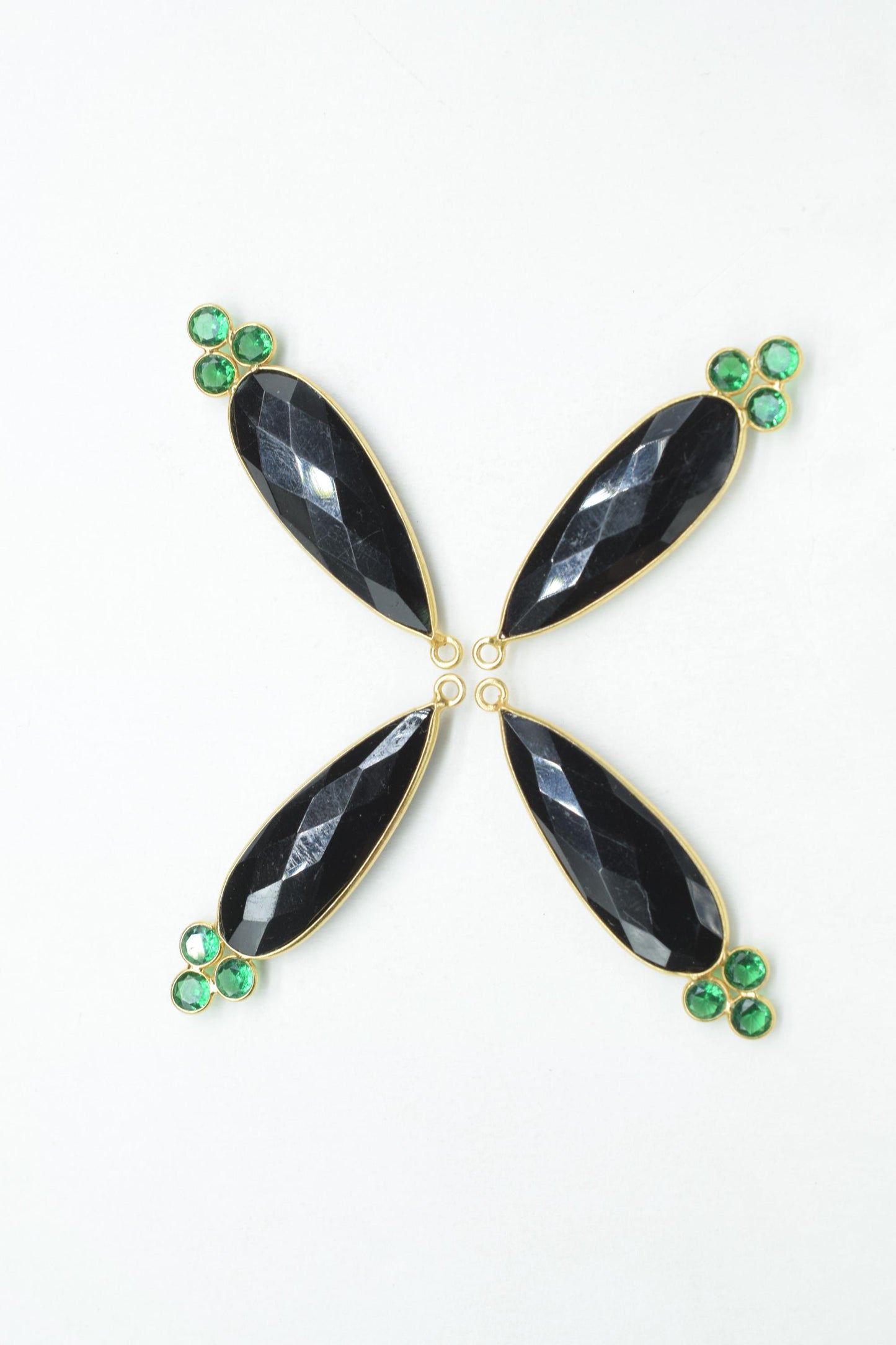 Black onyx 10x30mm Teardrop Bezel charms,Black onyx Pendant,Gemstone Bezel connector,Black onyx pendant,Cubic zirconia Bezel charm,Gift,P121
