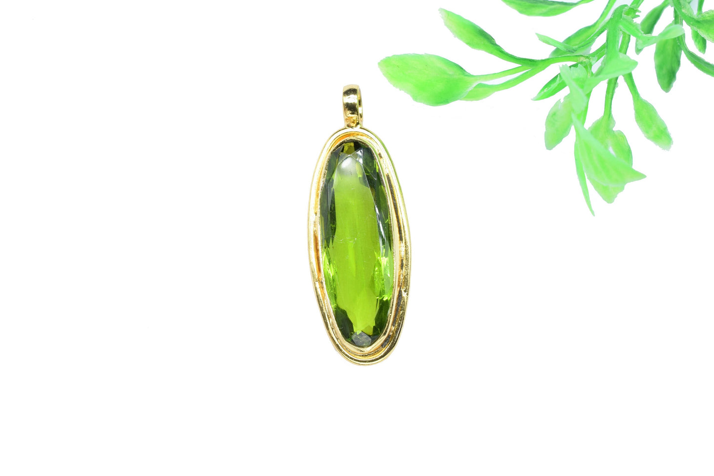Peridot Oval Shape Pendants Charm,Statement Pendants,Loop Pendant,Brass Pendant,Handmade Craft Pendant Jewelry,Gemstone faceted Long Pendant