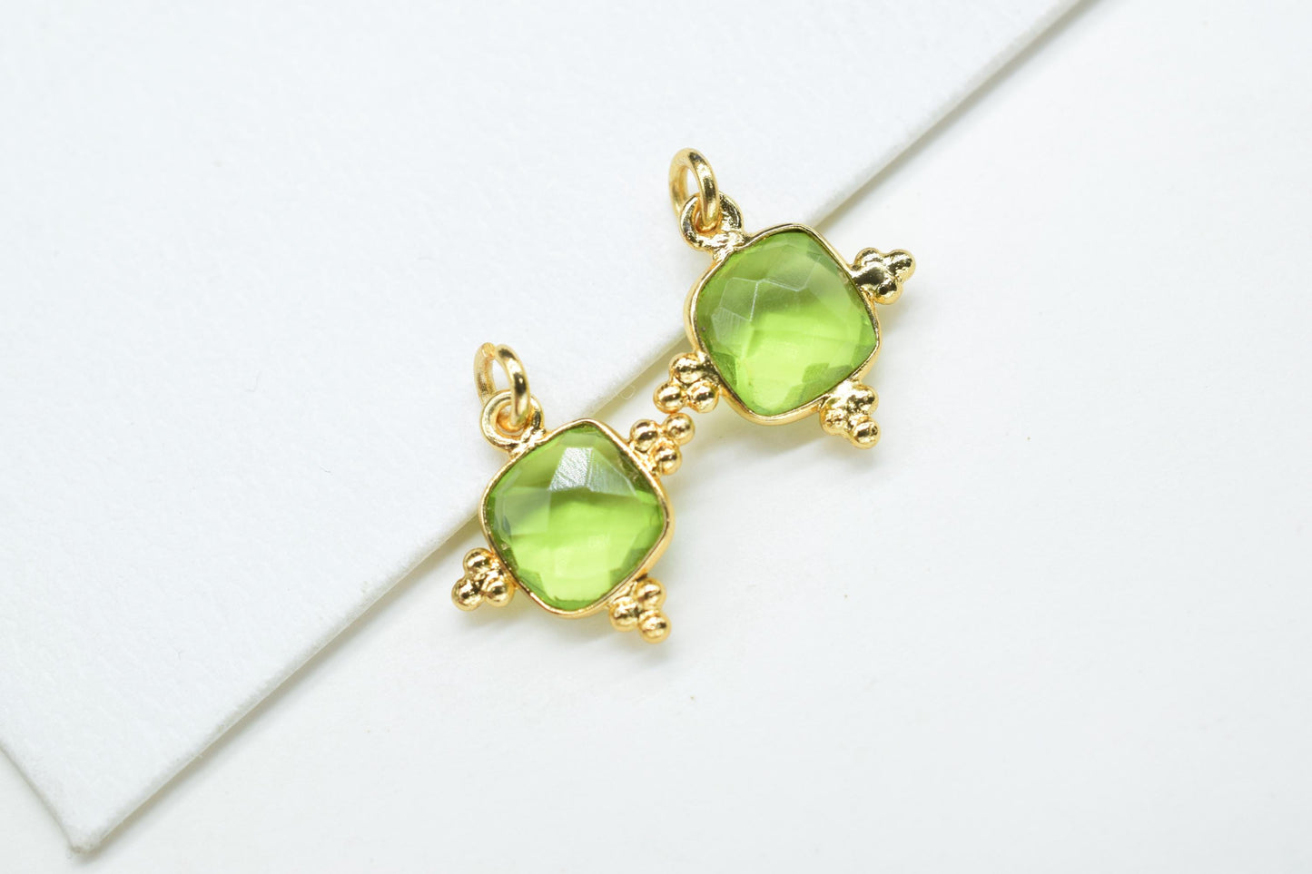 Peridot 8mm Cushion Bezel charm/Station Bezel Link Supplies/Peridot Jewelry Making/Square Pendant//Gemstone Connector Pendant/B'day Gift